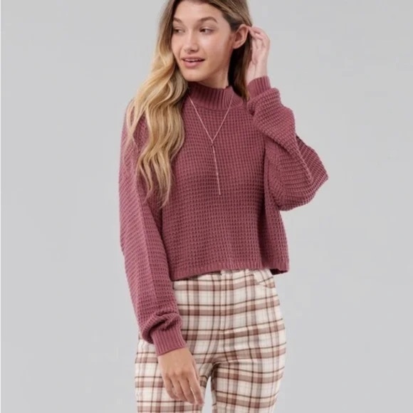 Hollister Sweaters - Hollister Mock Neck Maroon Purple/Red Waffle Knit Sweater Medium EUC